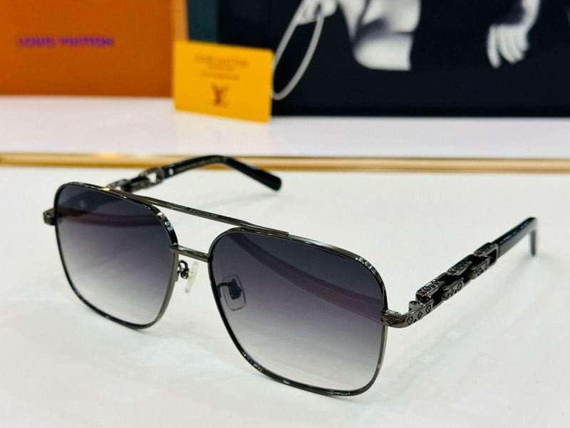 LV Sunglasses 930